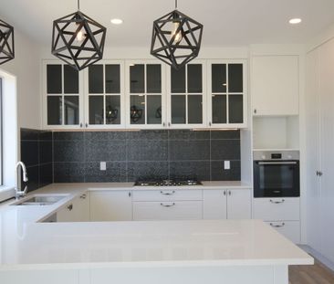 Silverdale, 31 Johns Creek Crescent - Photo 4