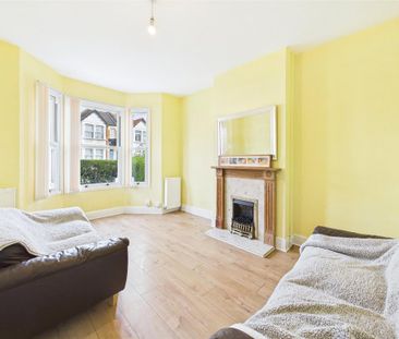 3 bedroom end of terrace house to rent - Photo 1