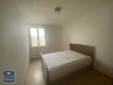 Location Appartement 3 pièces 61m² CARPENTRAS 84200 - Photo 2