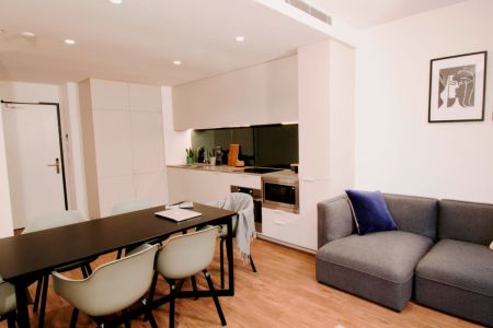 Nice single bedroom in a 6-bedroom flat, in a residence near University of Melbourne - Photo 2