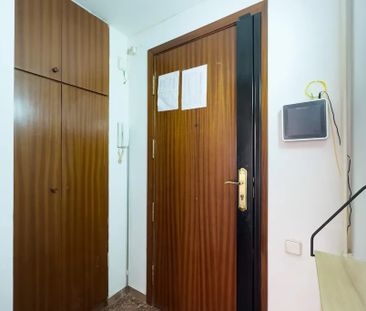 Carrer de la Mare de Déu del Carmel, Barcelona, Catalonia 08022 - Photo 4