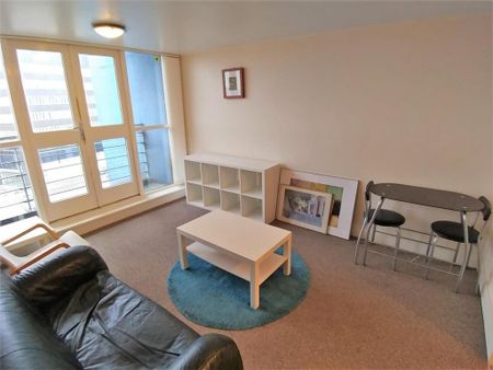 1 bedroom apartment to rent - Photo 2