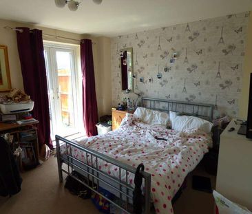 Student Property, Baxendale Road, PO19 - Photo 2