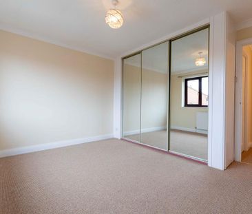 4 bedroom detached house to rent - Photo 1