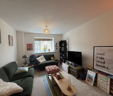 Coxhill Way, Aylesbury - Photo 1