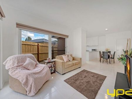 12 Caliche Place, CRANBOURNE EAST - Photo 3