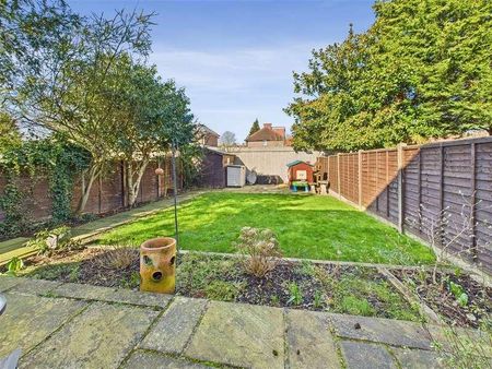 Gladsmuir Close, Walton-on-thames, KT12 - Photo 3