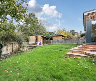 3 bedroom semi-detached house to rent - Photo 4