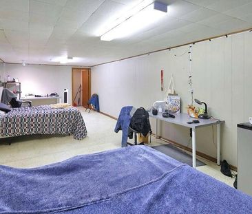 For Lease - 122 Rifle Range Road, Hamilton, Ontario - Photo 3