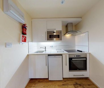 Studio to rent - Photo 2