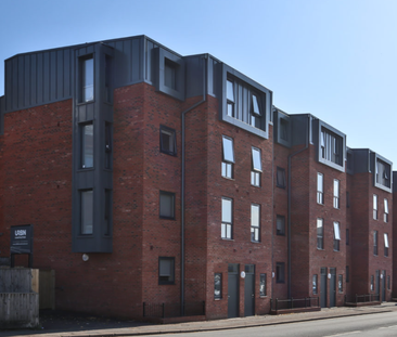 2 bedroom semi-detached house to rent - Photo 2