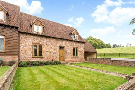 A stunning end of terrace cottage offering spacious family accommodation in a rural setting overlooking attractive countryside. - Photo 3