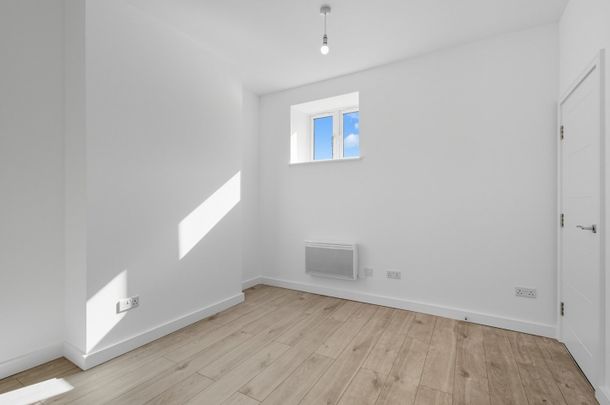 3 Bed Flat, Seven Sisters Road, N15 - Photo 1