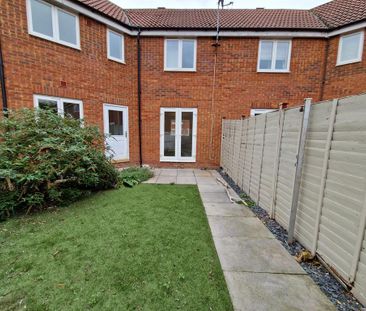 3 bedroom terraced house to rent - Photo 1