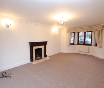 Fairlawn Park, Woking - 5 bedrooms Property for lettings - Seymours - Photo 1