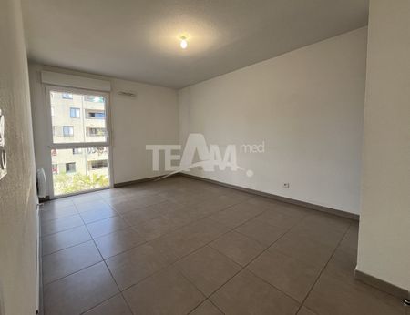 Location Appartement 2 pièces 41m² SETE 34200 - Photo 2