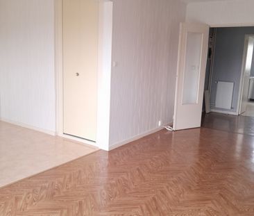 Location Appartement 4 pièces 75m² CHALON SUR SAONE 71100 - Photo 3