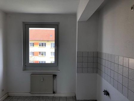 2 Raumwohnung mit Balkon und Weitblick im Leipziger Süden, Bad mit Dusche, 3. OG - Photo 5