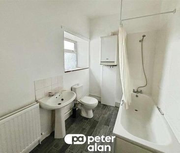 High Street, Fleur De Lis, Blackwood, NP12 - Photo 6