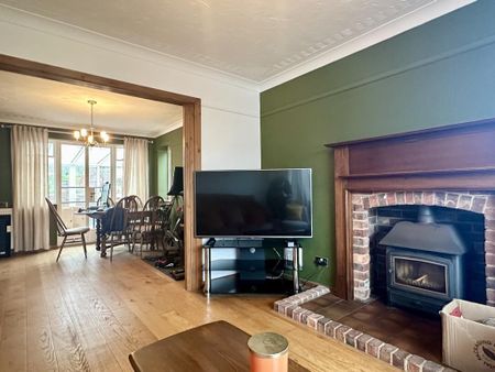 3 bedroom detached house to rent - Photo 2