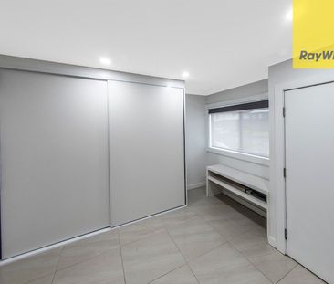 Modern 3-Bedroom Home in prime location - Photo 4