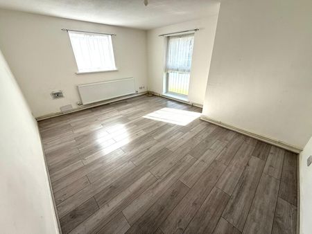 The Highlands, Hounslow, TW3 4HA - Photo 3