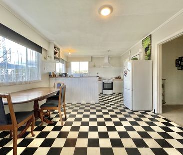 3 Bedroom Home in Totara Park - Photo 4