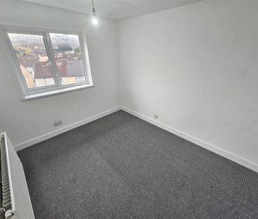 3 bedroom apartment to rent - Photo 5