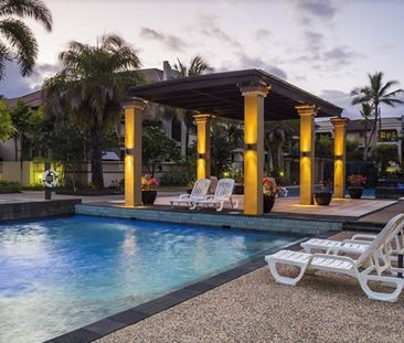 Chic 1 Bed, 1 Bath in the Sought after Cairns One - Photo 3