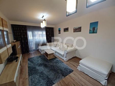Apartament spatios cu 3 camere si 2 bai plus balcon in zona - Fotografie 2