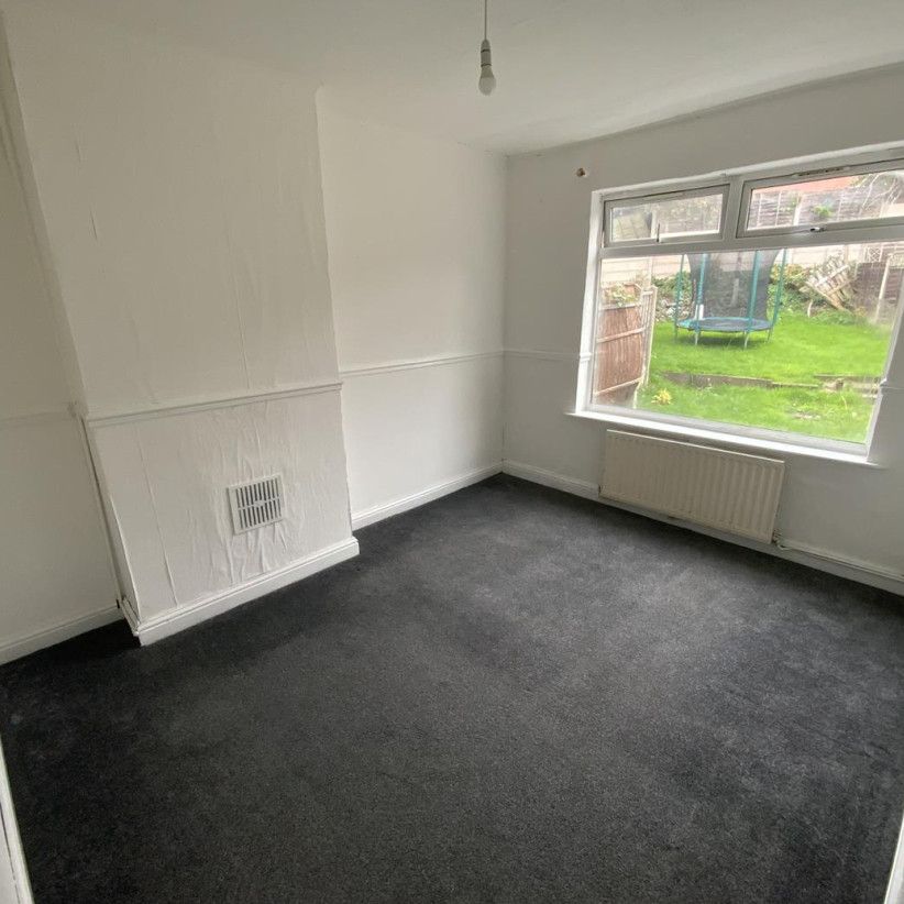 Greenfield Road, Smethwick - Photo 1