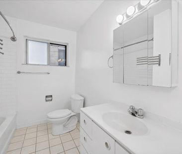 For Lease - 127 Glen Park Avenue, Toronto, Ontario - Photo 6