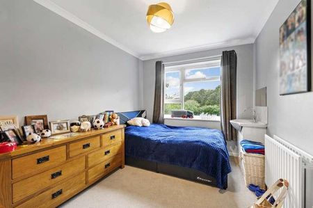 Heathside, Esher, KT10 - Photo 4