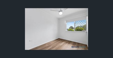 Beautifully Renovated High-Set Home Offering Modern Living - Photo 4