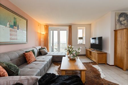 Luxury 2 bedroom apartment with terrace and water - Photo 5