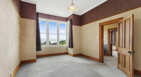 Walk to city with fantastic seaview - Photo 3