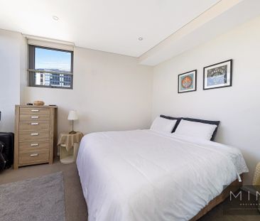 Spacious Fully Furnished Apartment at Oaks Harmony! - Photo 2