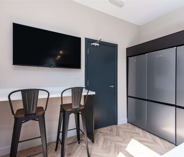😜 Luxury house share in the heart of Bury 😍 - Photo 4
