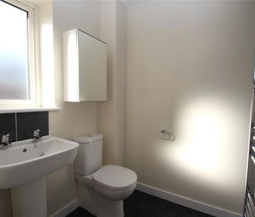 3 bedroom semi-detached house to rent - Photo 2