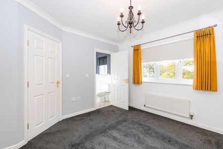 5 bedroom detached house to rent - Photo 4