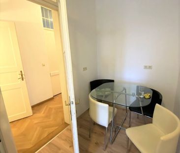 Provisionsfrei – Exklusive, wunderschöne 5-Zimmer-Altbauwohnung mit... - Foto 5