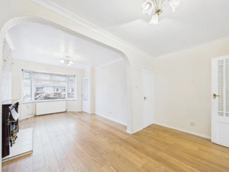 24 York Parade - Photo 2