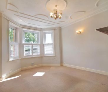 4 bedroom semi-detached house to rent - Photo 4