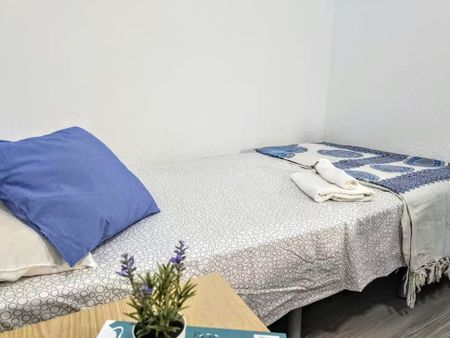 Carretera de Llíria, Burjassot, Valencian Community 46100 - Photo 2