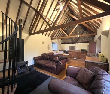 Taylor Barn, Hilborough, - Photo 1