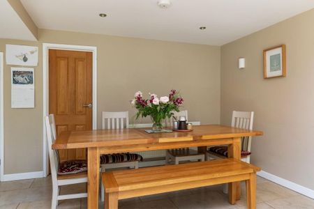 4 bedroom detached house to rent - Photo 4