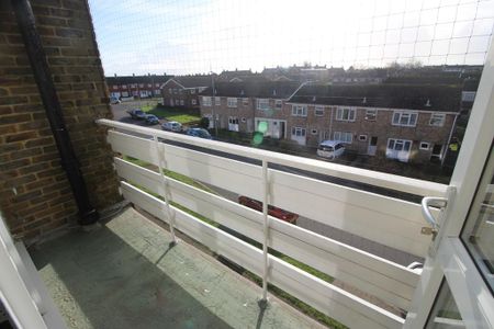 1 bedroom flat to rent - Photo 4