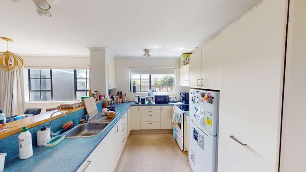 Tawhero - 3 Bedrooms - Photo 1