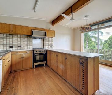 Comfortable Family Living - Photo 5