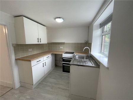 Three bedroom character cottage set in the beautiful village of Milton Lilbourne. - Photo 5